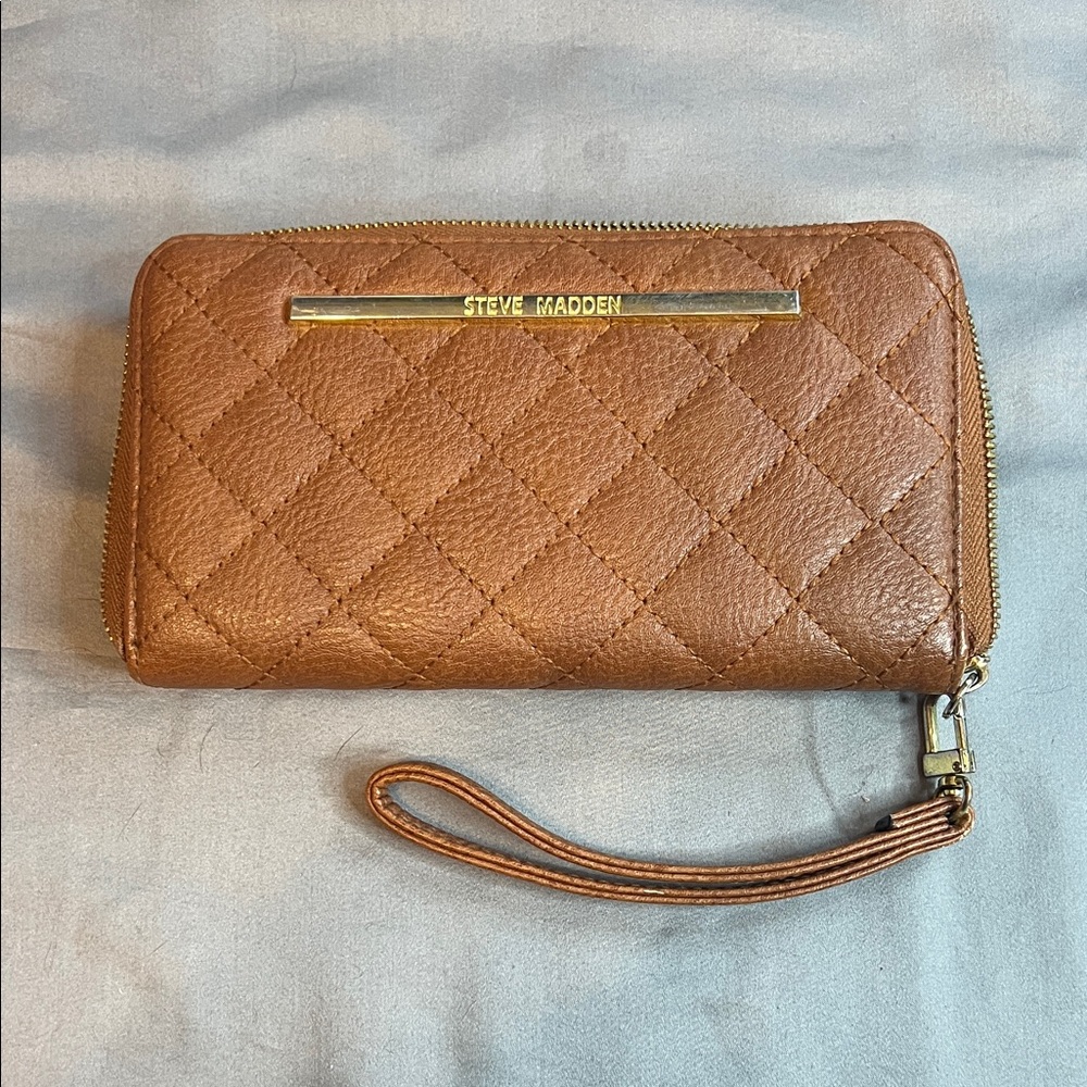 Steve Madden Tan Quilted Wristlet Wallet